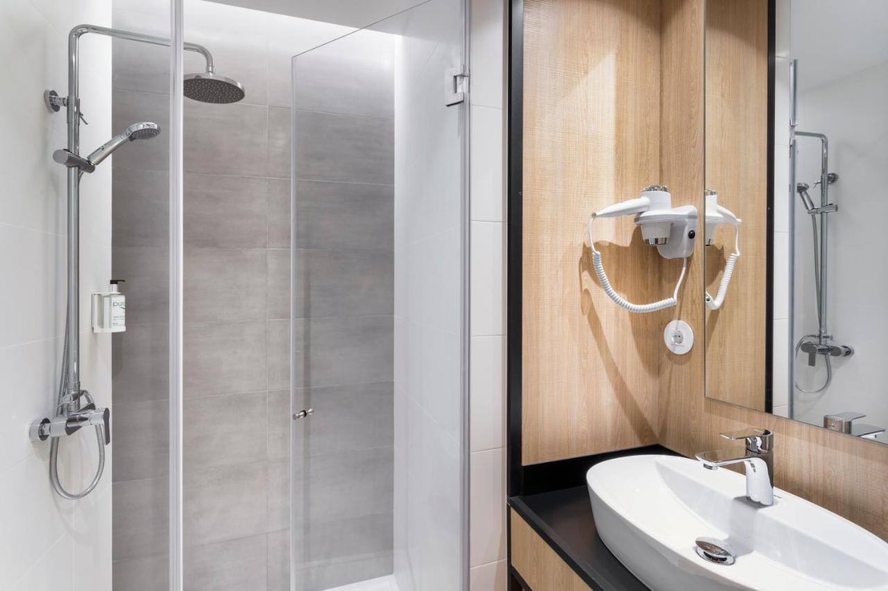 B&B Hotel Guimaraes Bagian luar foto