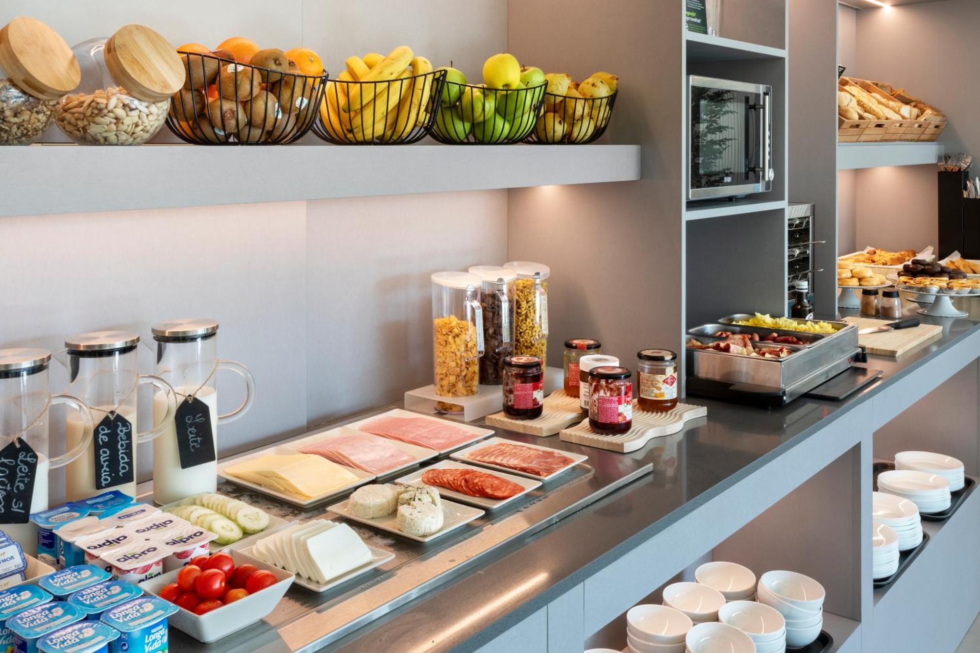 B&B Hotel Guimaraes Bagian luar foto